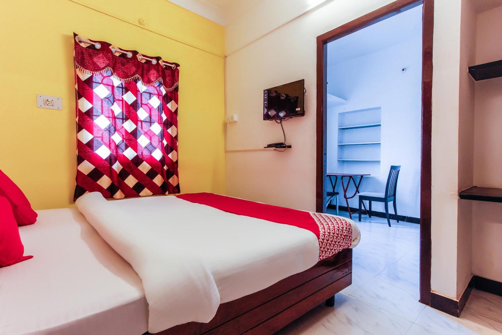Hotel Lakshmi Narayana Салем Екстериор снимка