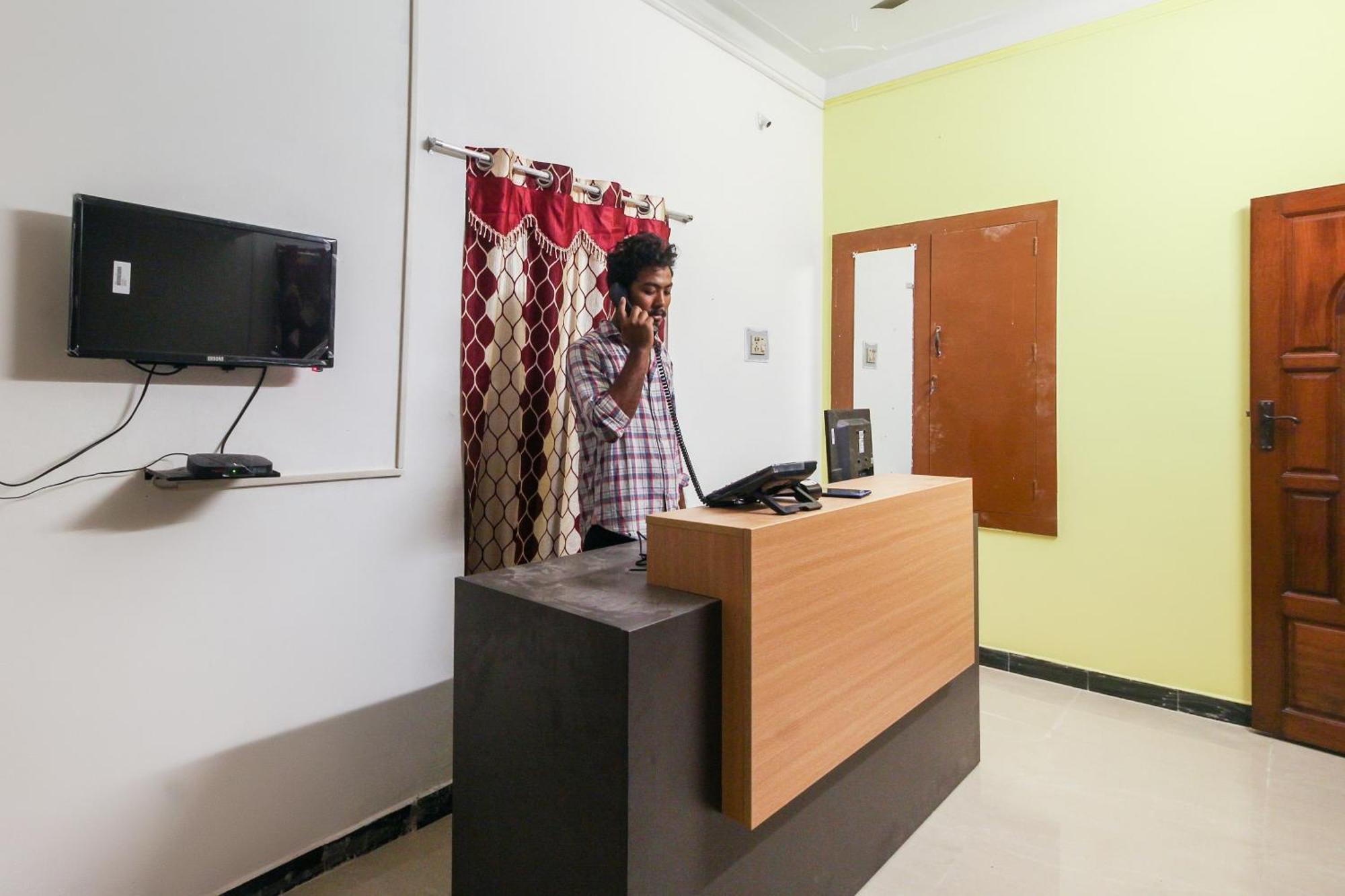 Hotel Lakshmi Narayana Салем Екстериор снимка