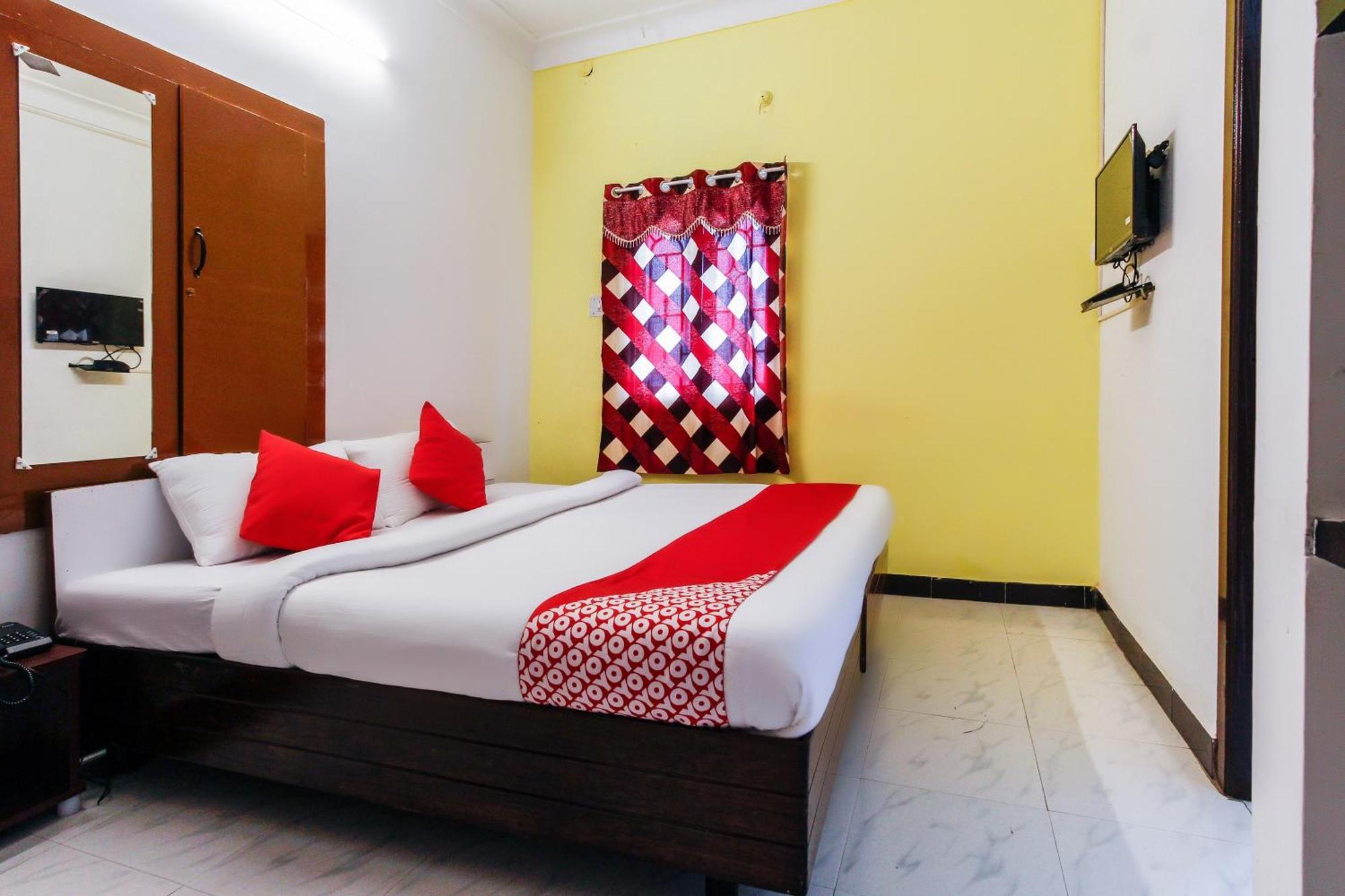 Hotel Lakshmi Narayana Салем Екстериор снимка